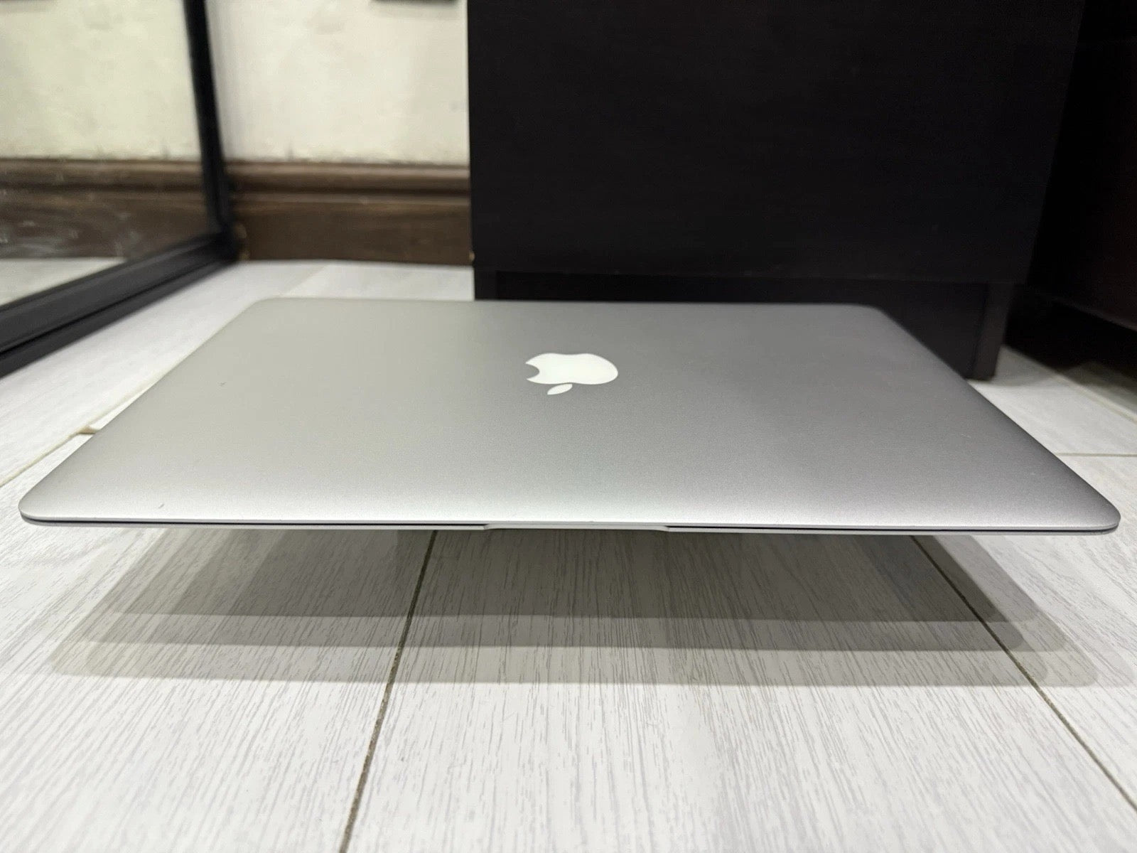 MacBook Air 2015 13.3” – Core i5 | 4GB RAM | 128GB SSD