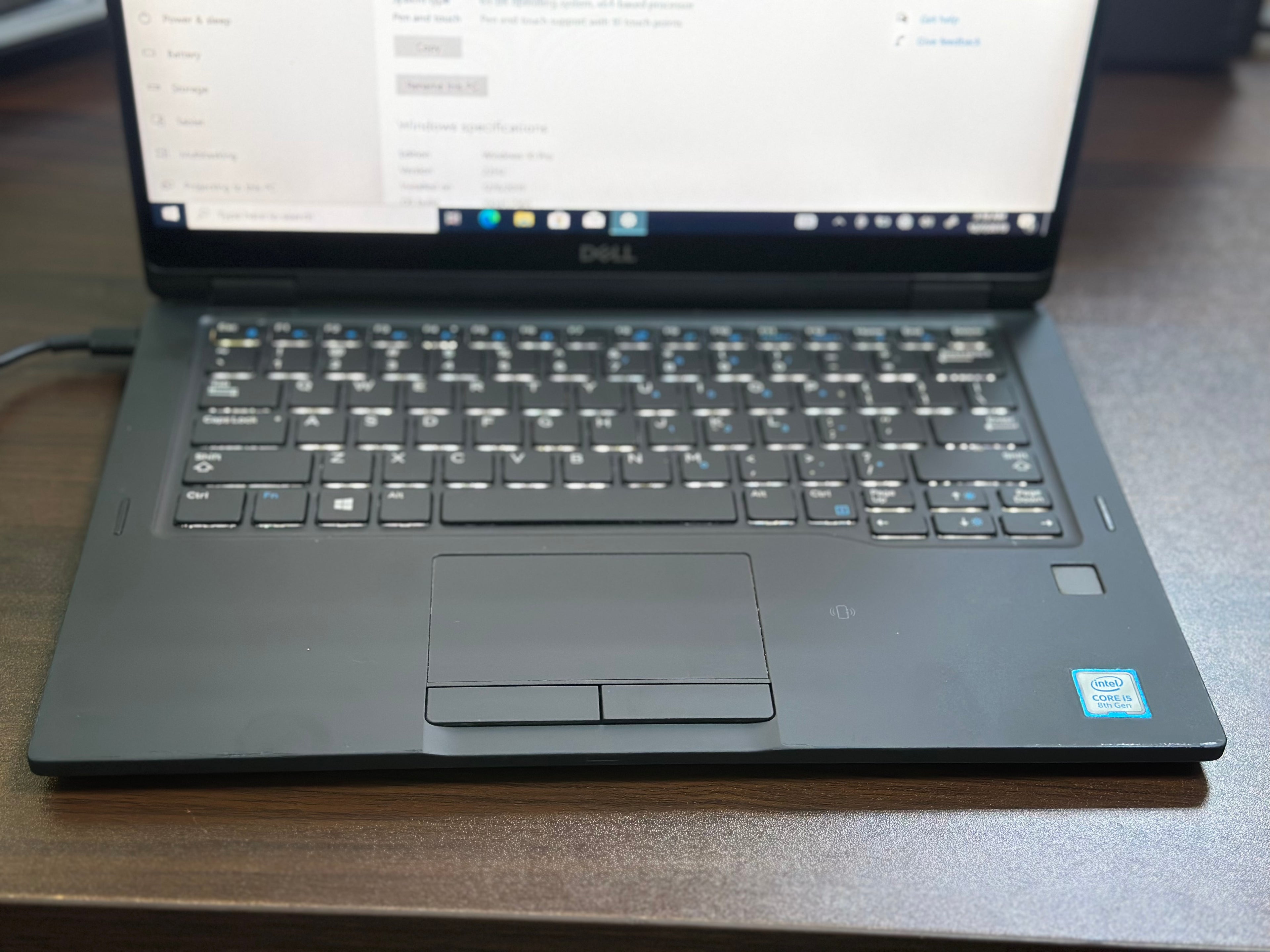 Dell Latitude 7390 2-in-1 | Core i5 8th Gen | 8GB RAM | 256GB SSD | Touchscreen Laptop