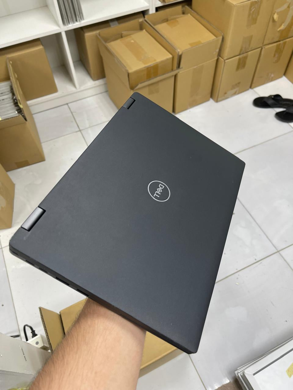 Dell Latitude 7390 2-in-1 | Core i5 8th Gen | 8GB RAM | 256GB SSD | Touchscreen Laptop