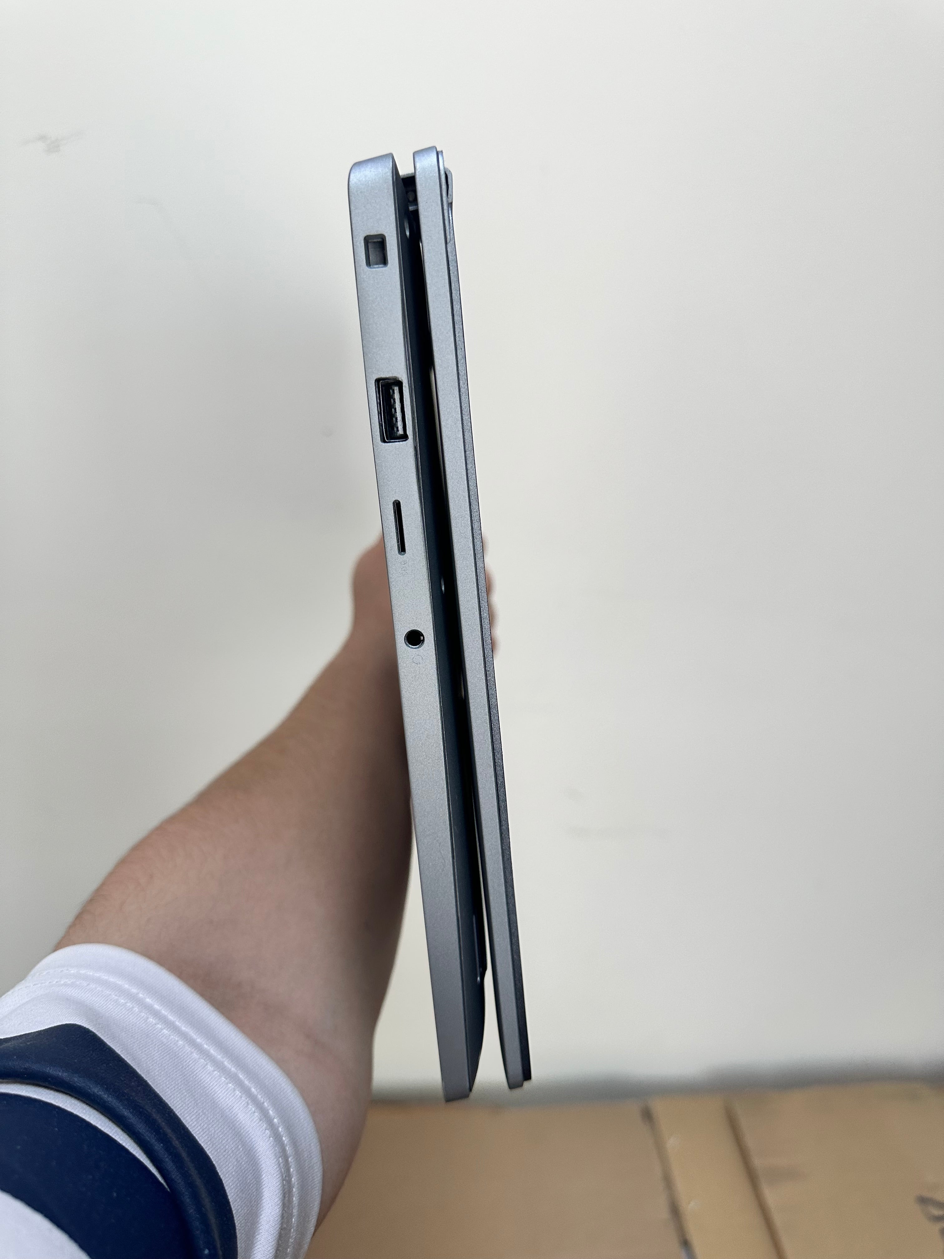 Dell Latitude 3310 2-in-1 Core i5 8th Gen | 8GB RAM | 256GB SSD | Touch/Flip | Clean Condition