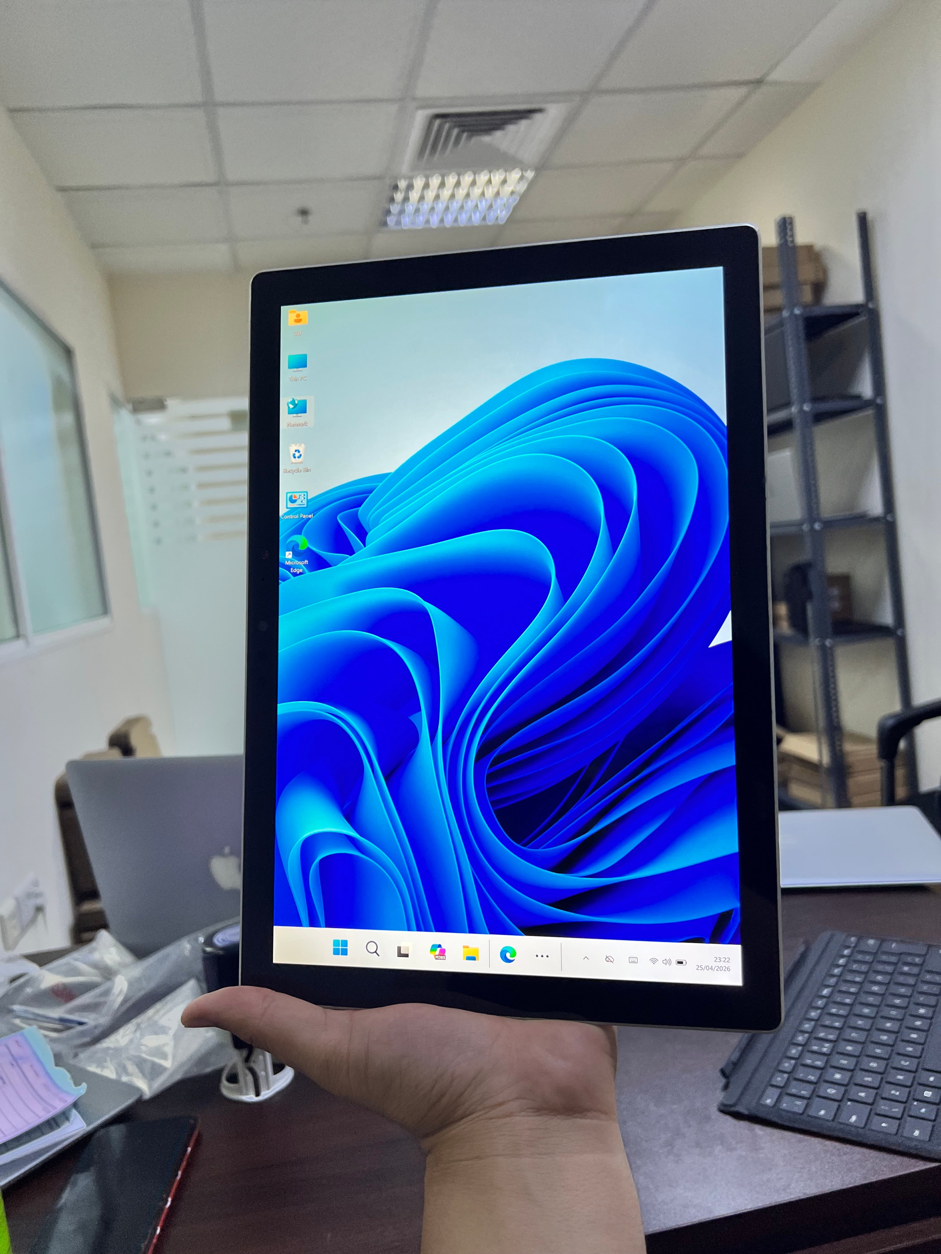 Microsoft Surface Pro 5 – Core i5 7th Gen | 8GB RAM | 256GB SSD | Touch & Detachable