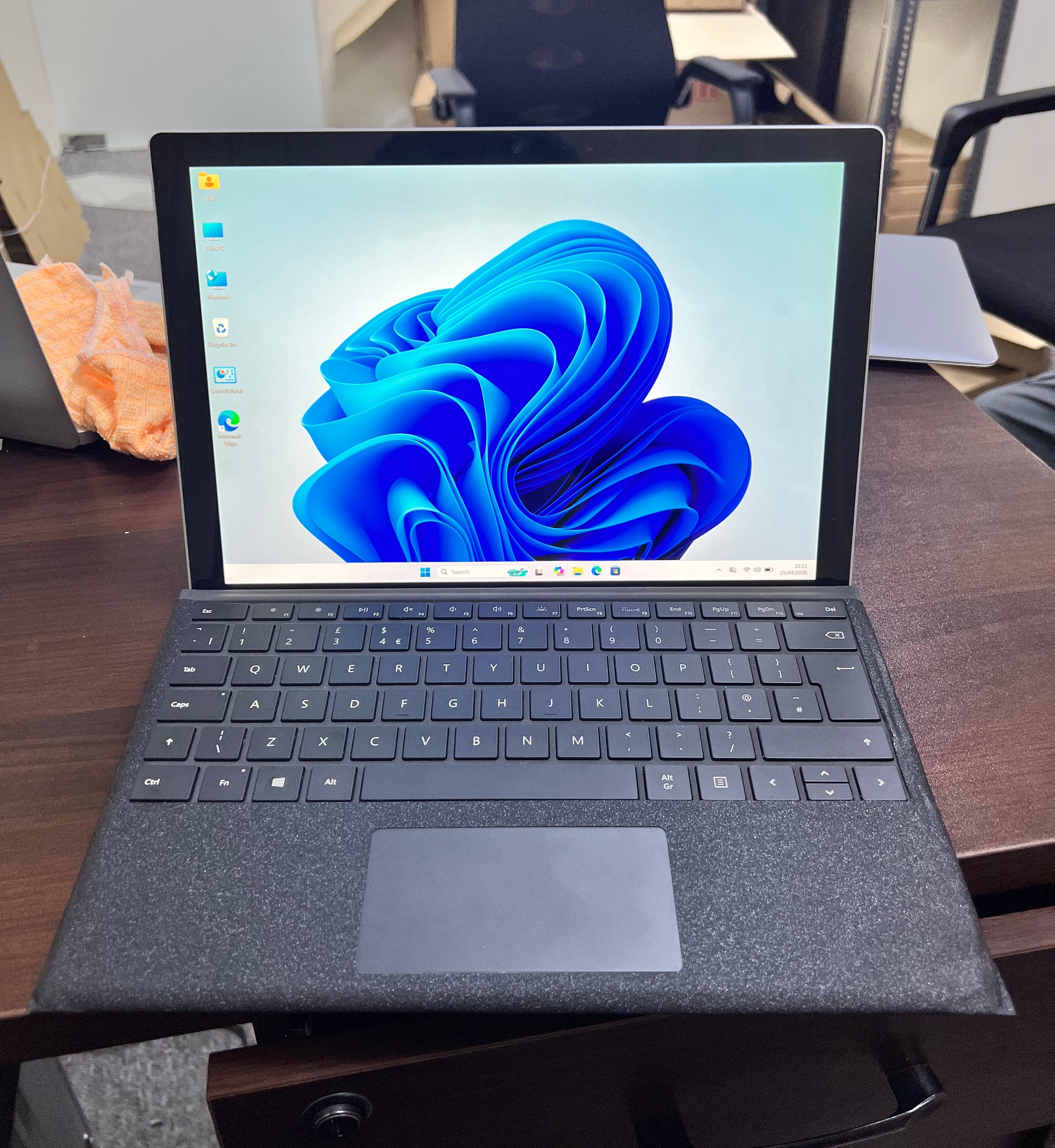 Microsoft Surface Pro 5 – Core i5 7th Gen | 8GB RAM | 256GB SSD | Touch & Detachable